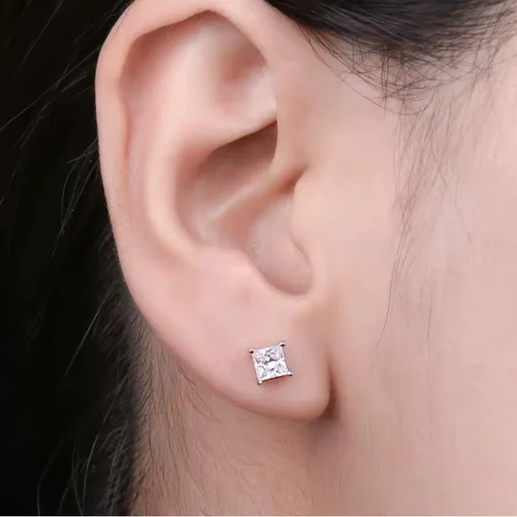 1.6 CT Princess Cut Stud Earrings Birthday Gift For Her - Picture 4 of 5
